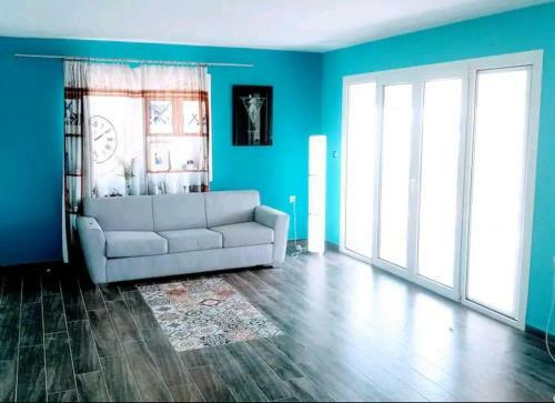 A House For 6 At Vromolithos Colorful