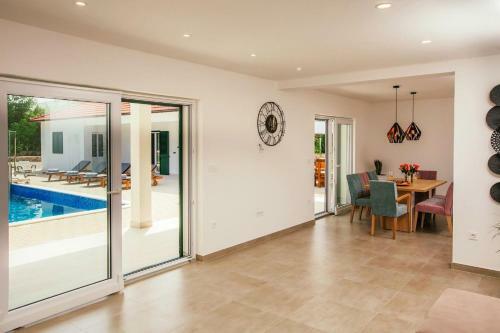 Villa Dubravka, ?umet - Makarska