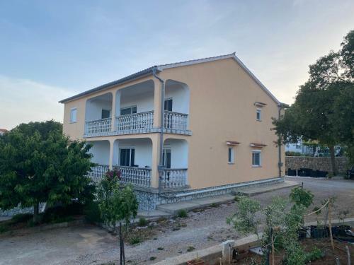 Kraljevi? Apartments