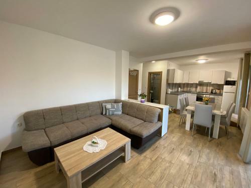 Kraljevi? Apartments