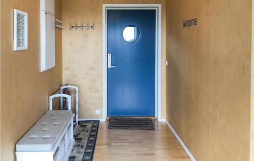 Five-bedroom Holiday Home In Lindesnes