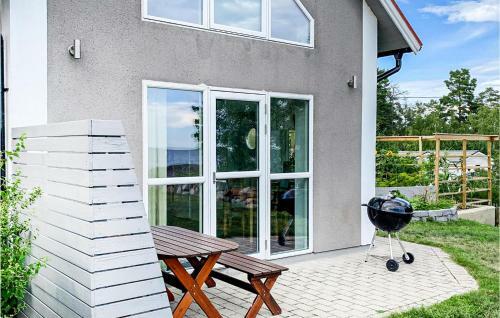 Nice Home In Oskarshamn With 2 Bedrooms