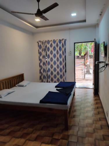 Hotel Tarkarli AC Lodging