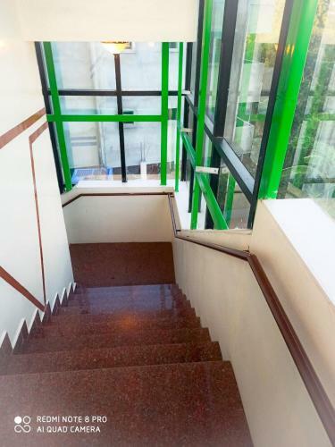 Hotel Neighbour Inn -nanambakkam