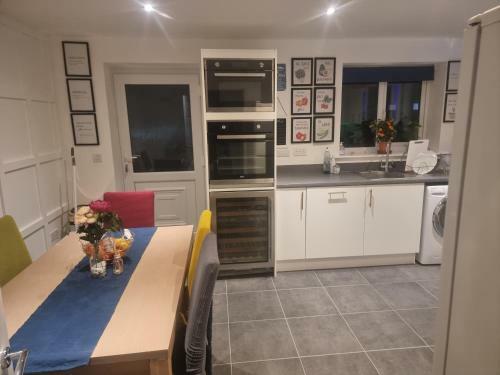 Stylish And Modern 4 Bed New Build