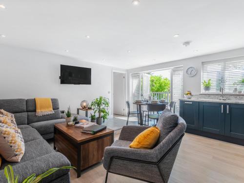 The Apartment At Solley Farm House