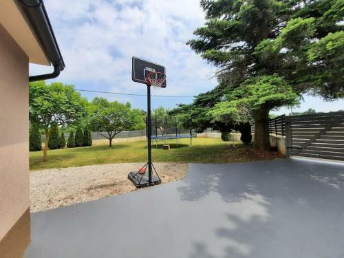 Large Apartment In Central Istria With Private Pool