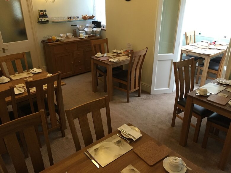 Bed & Breakfast Edgcumbe Guest House