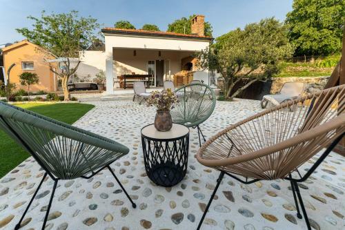Holiday Home - Villa Thorak