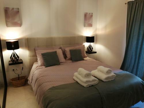 Apartamento De 2 Quartos No Centro De Monte Gordo
