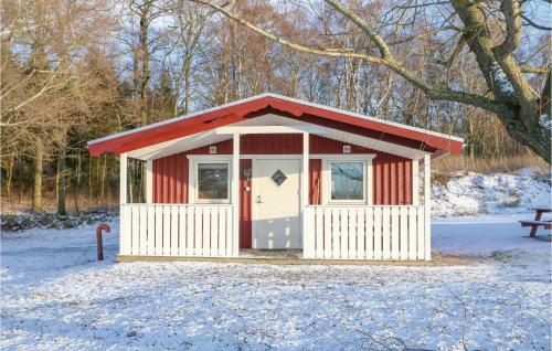 Two-bedroom Holiday Home In Sjobo