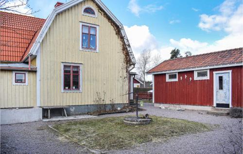 Stunning Home In Halltorp With Wifi And 3 Bedrooms