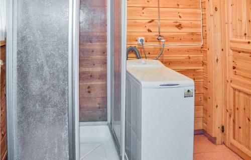 Awesome Home In Sunnansj� W/ 2 Bedrooms