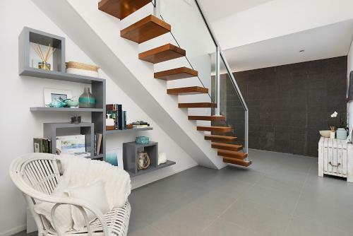 Amazing 5 Bedroom Beachside Entertainer