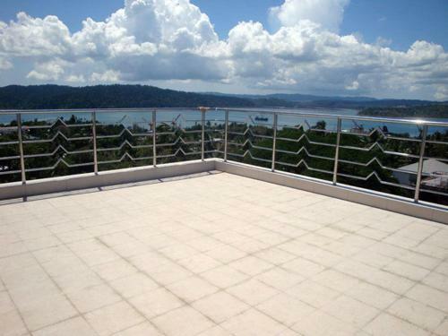 Hotel Hill Top International