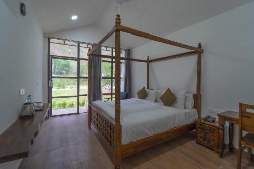 Hotel The Ayali Riverside Resort