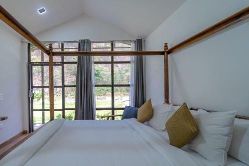 Hotel The Ayali Riverside Resort