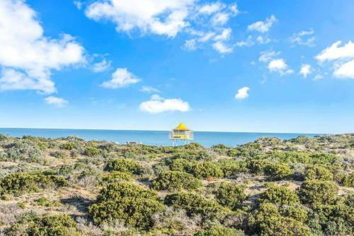 Dunescape 4br With Nbn And Sea Views