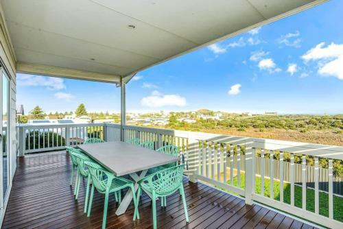 Dunescape 4br With Nbn And Sea Views