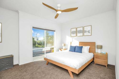 Dunescape 4br With Nbn And Sea Views