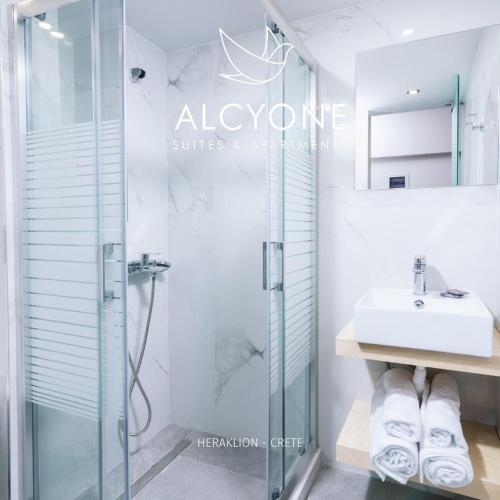 Alcyone Studios And Apartments No 8