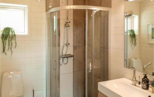 Three-bedroom Holiday Home In Kopingsvik