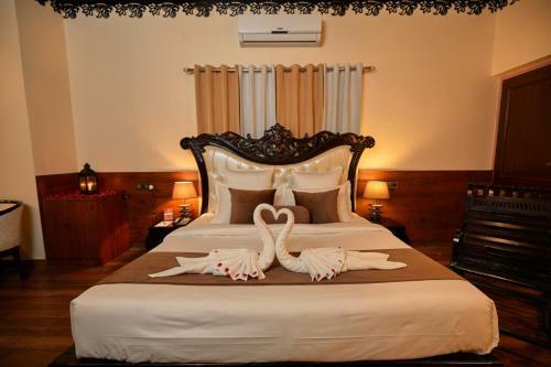 Hotel Vijaygarh Resort & Cottages With Pool