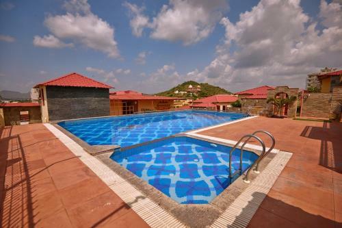 Hotel Vijaygarh Resort & Cottages With Pool