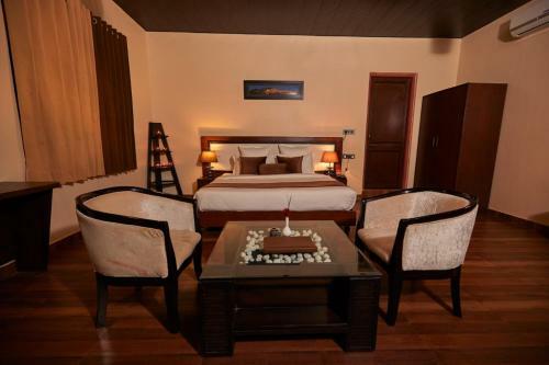 Hotel Vijaygarh Resort & Cottages With Pool