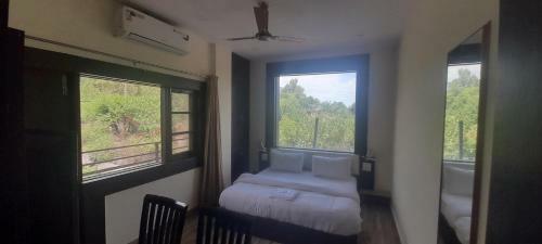 Hotel Dhauladhar Hills