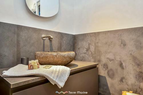 Villa Ca Damare, Terremarine