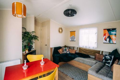 Vale Lodge - A Family-friendly, Elegant And Spacious Motorhome