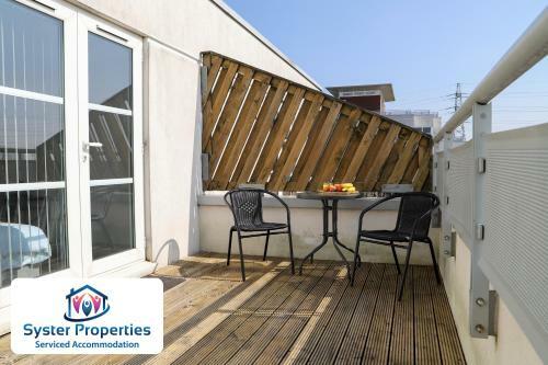 Watkin Heights- 5 Bed Lovely Home/ Groups/work /families