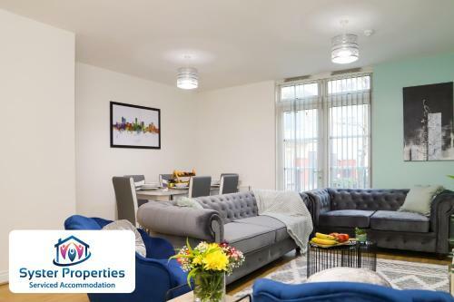Watkin Heights- 5 Bed Lovely Home/ Groups/work /families