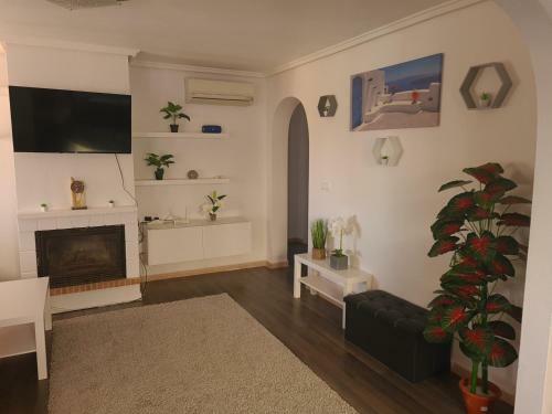 Impeccable 7-bed Villa In Monforte Del Cid