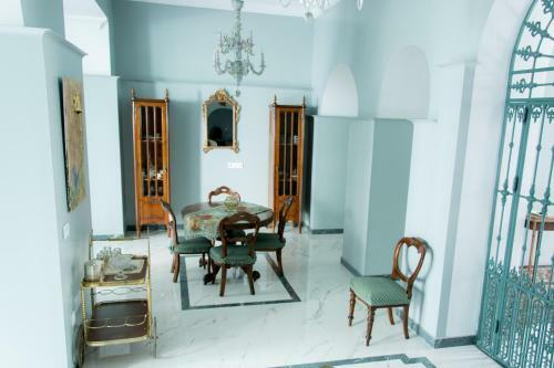 Casa Donna Isabel. Casa Sevillana Con Piscina