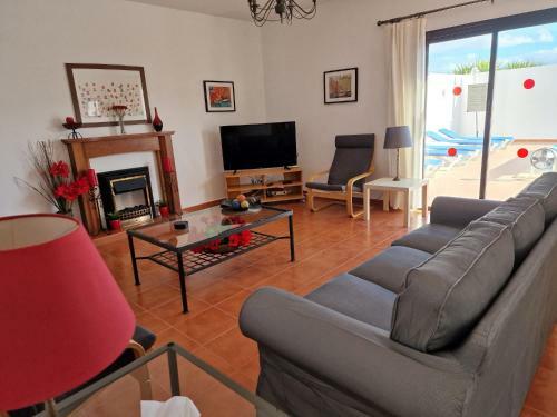 Well Equipped Family 4 Bed Villa Playa Blanca
