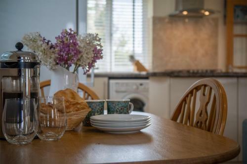 Berry Hall Garden Cottage - 2 Bedroom Cottage - Port Eynon
