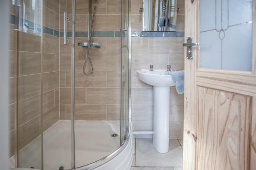 Berry Hall Garden Cottage - 2 Bedroom Cottage - Port Eynon
