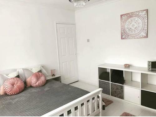 10 Minutes Walk To The Beach