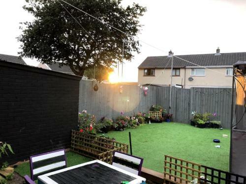 10 Minutes Walk To The Beach