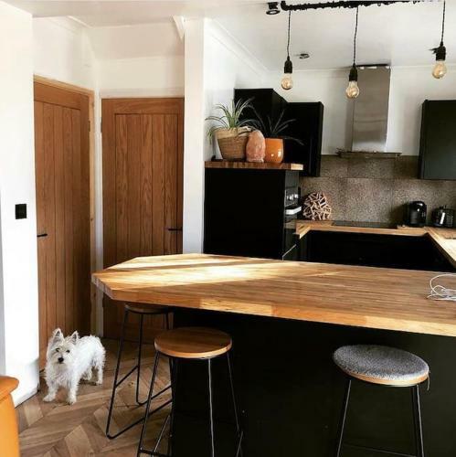 10 Minutes Walk To The Beach