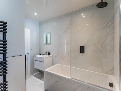 Apartamento Pass The Keys Refurbished Two Bed Penthouse With Balcony