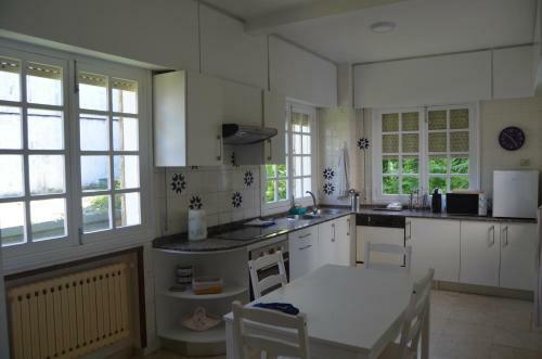 Fant�stica Villa En El Puerto De Pontedeume.