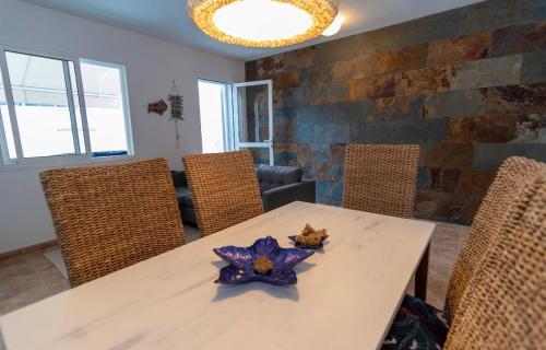 Blue Wave: Agradable Casa Con Fragancias A Mar.