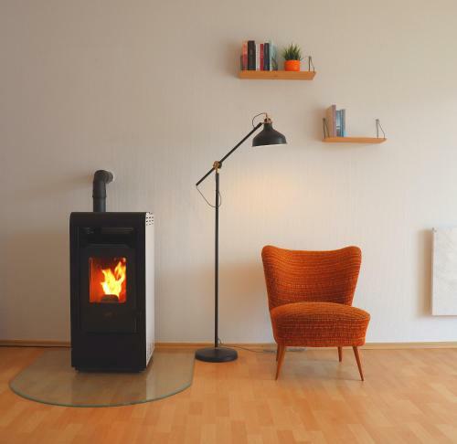 Cozy Apartment Mit Sonnenterrasse, Ofen & Netflix