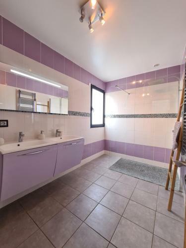 305 Villa De Standing Avec Piscine