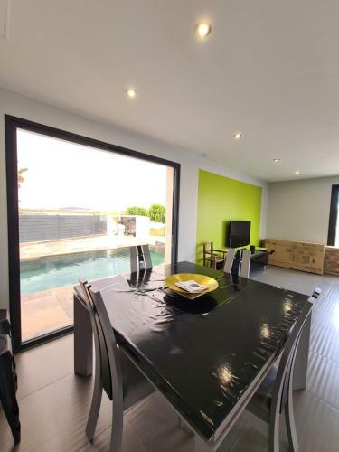305 Villa De Standing Avec Piscine