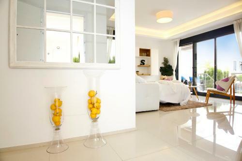Fantastic Home With Ac, Pool And Bbq