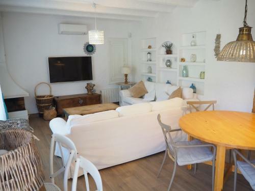Formentera A La Costa Brava Amb Bbq I Jard�
